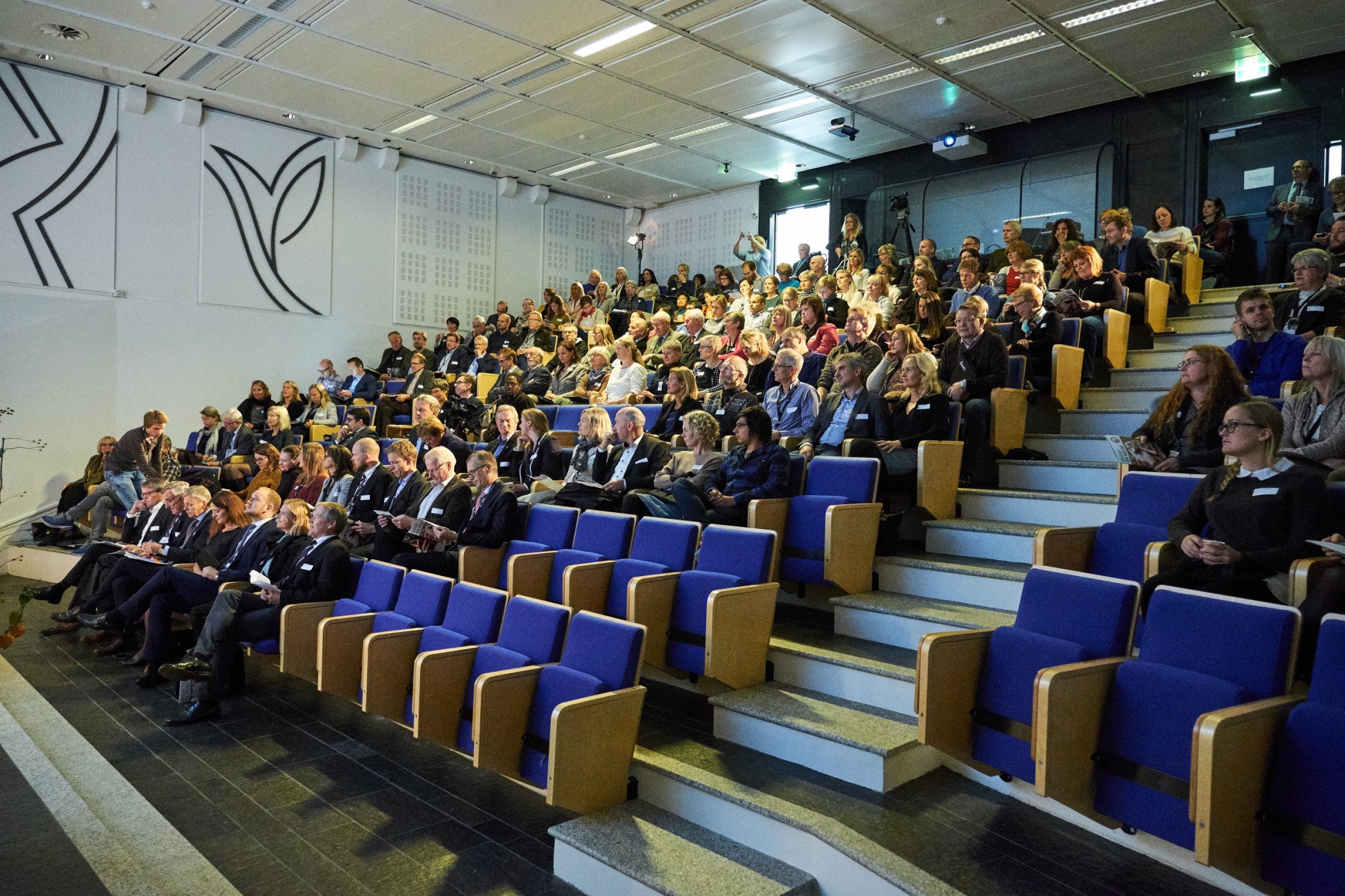 Det var nesten fullsatt sal under jubileumsarrangementet. Foto: Eivind Røhne.