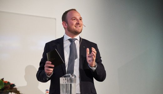 125-årsjubileet - Bidrar utanfor Noregs grenser