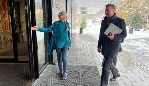 Landbruks- og matminister Geir Pollestad besøkte Veterinærinstituttet