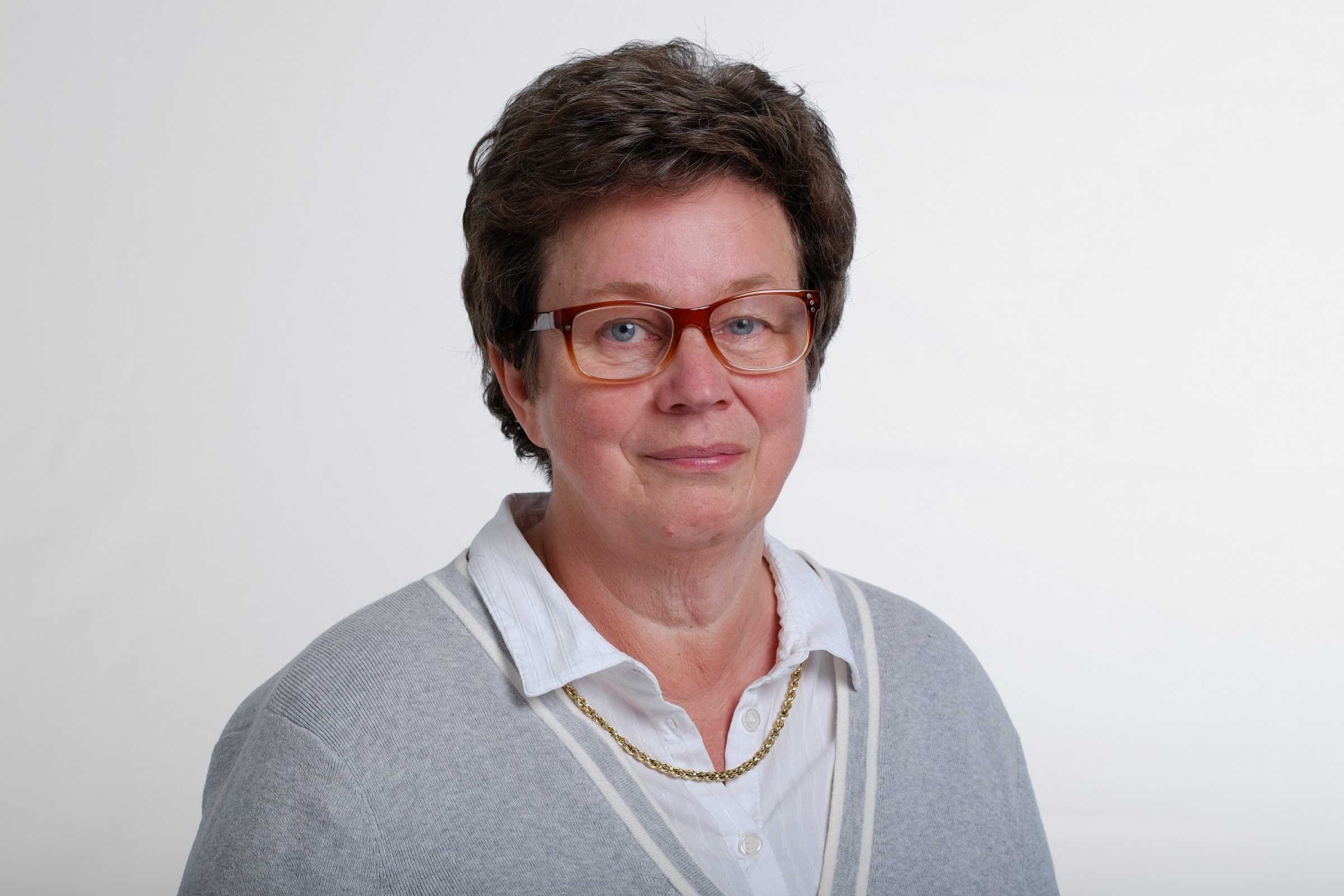 Live Nesse fungerer som mentor for yngre kollegaer, deler raust av egne erfaringer, deltar aktivt i strategiske samtaler og prosesser, og inspirerer og begeistrer mange kollegaer. Foto: Eivind Røhne