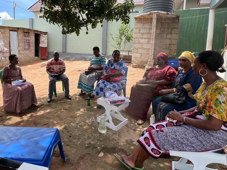 Fokusgruppe- intervju med kyllingbønder i Mwanza,Tanzania Foto: Justin Shirima